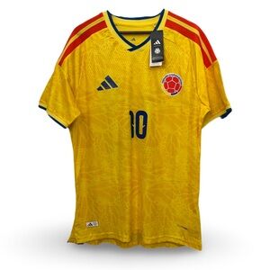 Colombia 2026 #10 JAMES RODRIGUEZ jersey
size XXL but fits like L-XL